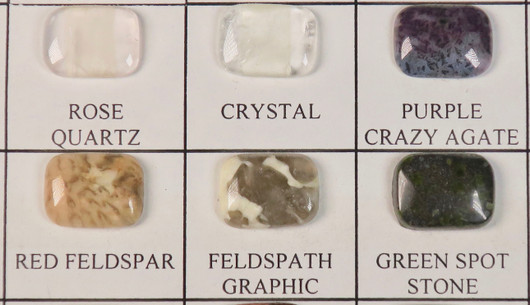 Kapussi  suorakaide 12x15mm eri kivilaatuja cabochon