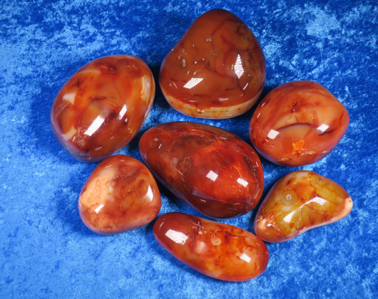 Karneoli Carnelian rumpuhiottu 105g R