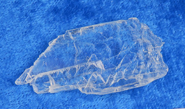 Spodumeeni raaka kirkas 4,7g 4cm Brasilia