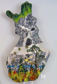 Seinäkello Suomen mallinen kivikello ruskamaisema ja revontulet. M