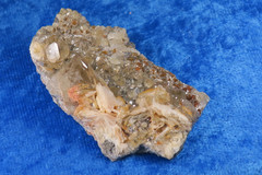 Serusiitti baryytti vanadiniitti lyijyhohde 62g 55x30x17mm  92CC