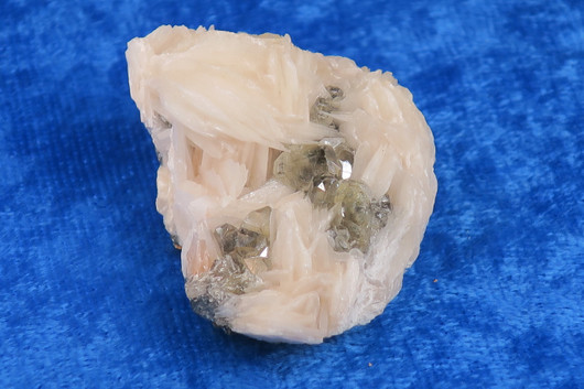 Serusiitti baryytti lyijyhohde 36g 40x27x18mm 92G