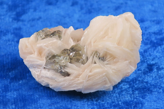 Serusiitti baryytti lyijyhohde 36g 40x27x18mm 92G