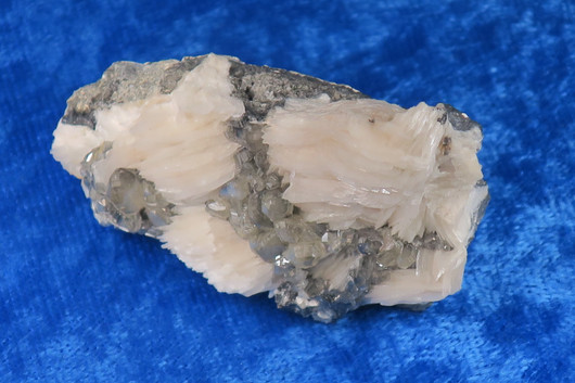 Serusiitti baryytti lyijyhohde 50g 50x27x16mm 92T