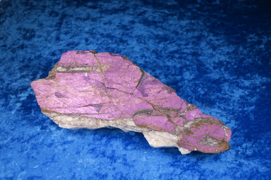 Purpuriitti iso raaka 532g 17x6x3cm Namibia