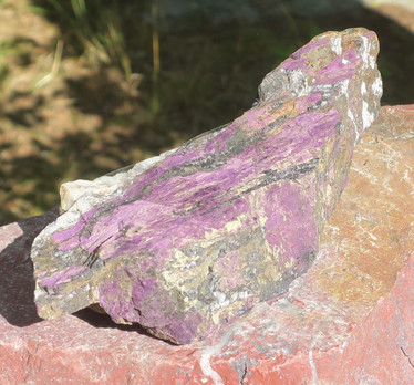 Purpuriitti iso raaka 532g 17x6x3cm Namibia