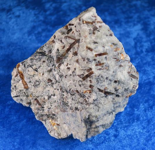  Astrofylliitti raaka 247g ca50 