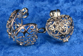 Riipus sydämen muotoinen avattava platina 18x24mm onnenkiveä varten