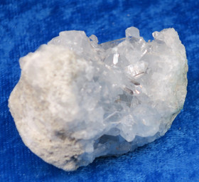 Selestiitti enkelikivi selestiini kidesykerö 75g ce11