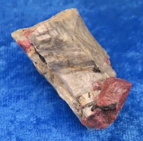 Eudialyytti raaka 33g nro F