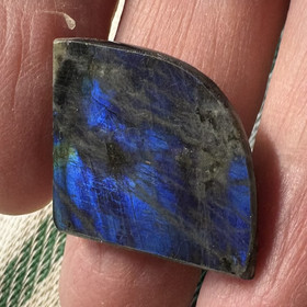 Spektroliitti kapussi. Ylämaa KSP59