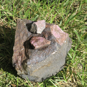 Rodoniitti raaka 1,5kg Vittinki Suomi Hi140R