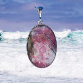 Hopeariipus lepidoliitti ja rubelliitti K