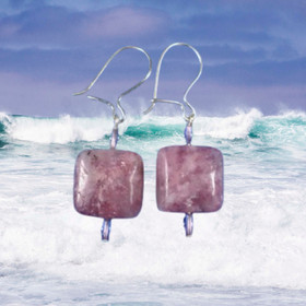 Korvakorut lepidoliitti ja ametisti LIISA1