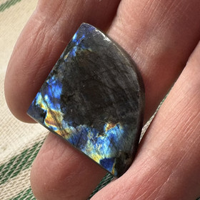 Spektroliitti kapussi. Ylämaa KSP63