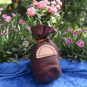 Poronnahkapussi korkeus 14cm, leveys 10cm