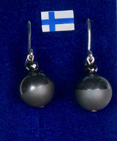 Korvakorut hematiitti puoliksi kiillotettu 10mm, viistehiottu 4mm nro1