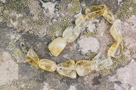 Rannekoru sitriini hiottuja kulmikkaita 17cm. SIRPA2 