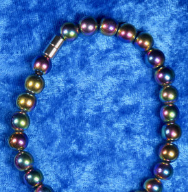 Helmet  metallinhohtoiset magneettihelmet 8mm, 45cm magneettilukko