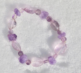 Rannekoru ametisti vaaleat monen muotoisia 19cm ILONA