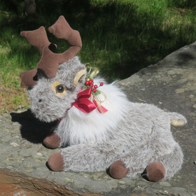 Pehmolelu poro, päätä voi käännellä käsin. 