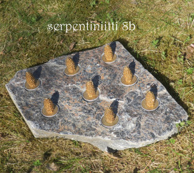 Tuikkualusta 8 tuikulle Serpentiniitti, valitse kuvista