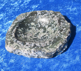 Kiviastia syeniittikulho paino 1,7kg halkaisija 17cm, 35mm vahva