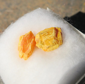 Orpimentti 2 kpl raaka S-koko, keskim alle 10mm auripigment nro 37s7