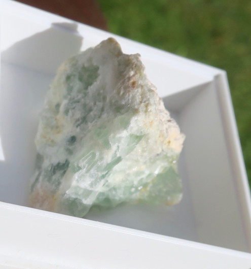 Fluoriitti raaka vihreä 25mm nro 8R24