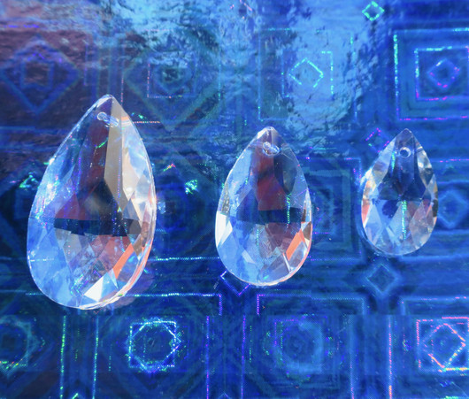 Kristallilasi pisara 4cm ikkunaan tai korutarvikkeeksi