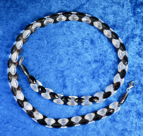 Helmet vuorikide ja savukvartsi, käärmemäinen, 44cm. Queen9