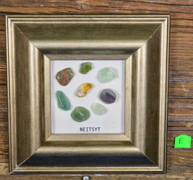 Taulu NEITSYT VIRGO onnenkivet  E