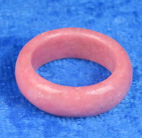 Kivisormus rodoniitti  leveys 6mm, valitse koko 15-16,5mm