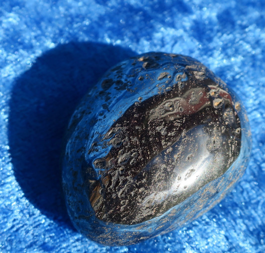 Hematiitti rumpuhiottu 100g 43x35x25mm