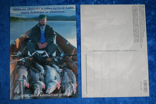 Postikortti kalansaalis ja mies veneessä