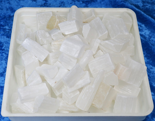 Seleniitti raakapala 2-3cm. Marokko