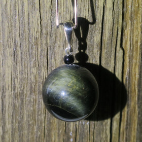 Riipus haukansilmä 16mm, onyksi 4mm