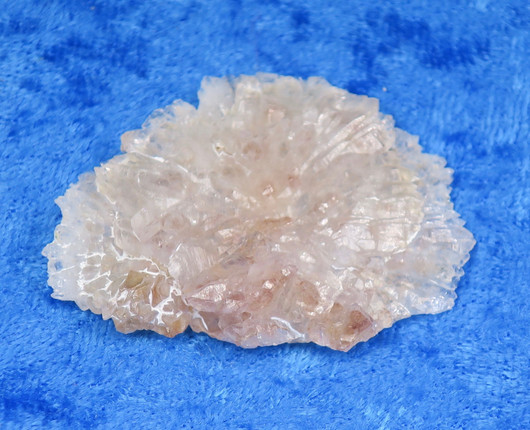 Kvartsiruusu kokonainen 9g 44x37mm, vivahtaa ametistille nro1