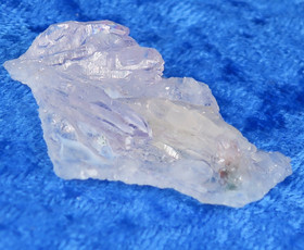 Kvartsiruusu 40x33mm 6g vivahtaa ametistille nro4