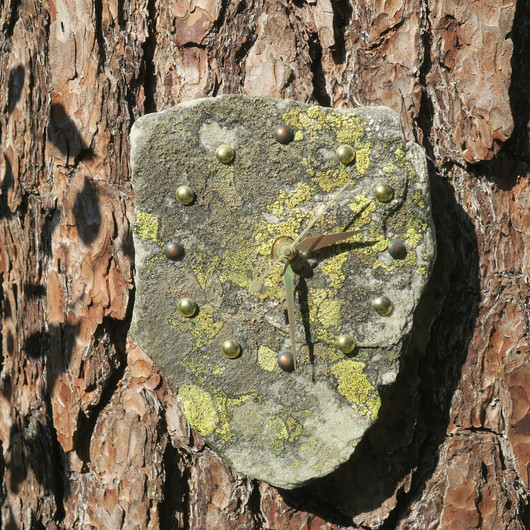 Seinäkello kvartsiitti sammalkivi 20x15cm Suomi 310-G