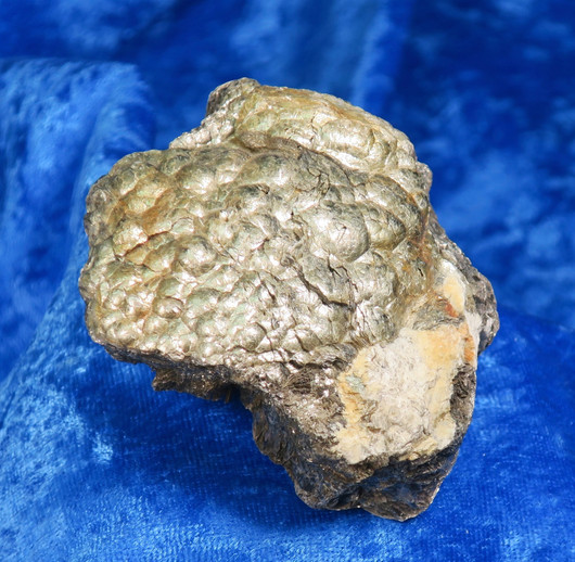 Kuplagötiitti ja muskoviitti 284g 85x65x60mm Kaatiala Suomi nro Hi28F