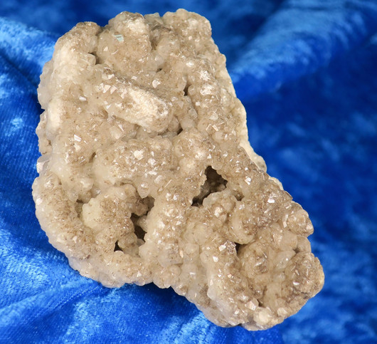 Aragoniitti kidesykerö 203g nro Hi19. 