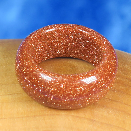 Kivisormus 17,5mm kultavirta aventuriini leveys 10mm