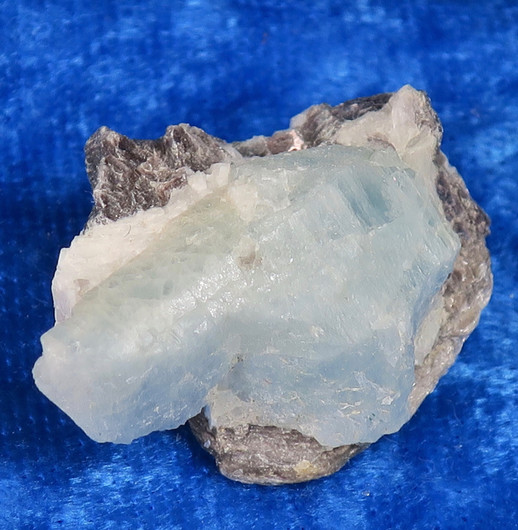 Topaasikide sininen ja biotiitti 12g 30mm Viitaniemi Eräjärvi Suomi Hi16e