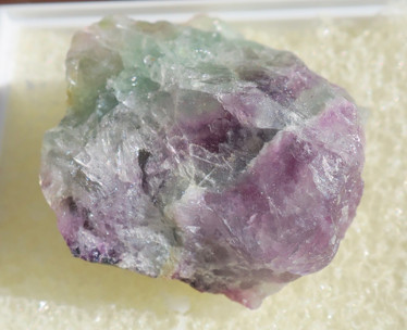 Fluoriitti raaka violetti, vihreä 20mm nro 8R27