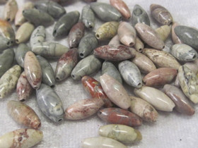 Jaspis n.12x4mm riisin mallinen irtohelmi 