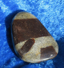 Stauroliitti ristikivi 24g taskukivi