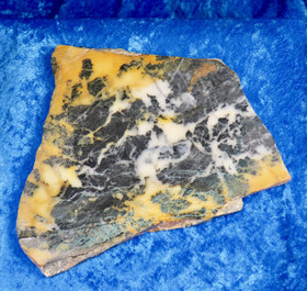  Dendriittiopaali siivu sahapinta 255g 1 Hi77m