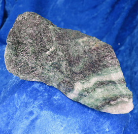 Fuksiittikvartsiitti raaka 315g 140x60x35mm Suomi Hi90