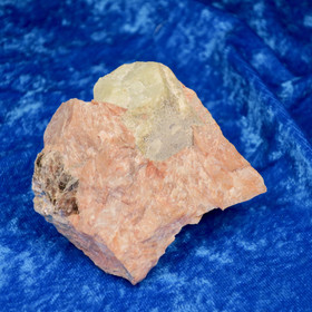 Beryllikide pegmatiitissa 188g Uhlu Suomi Hi95c